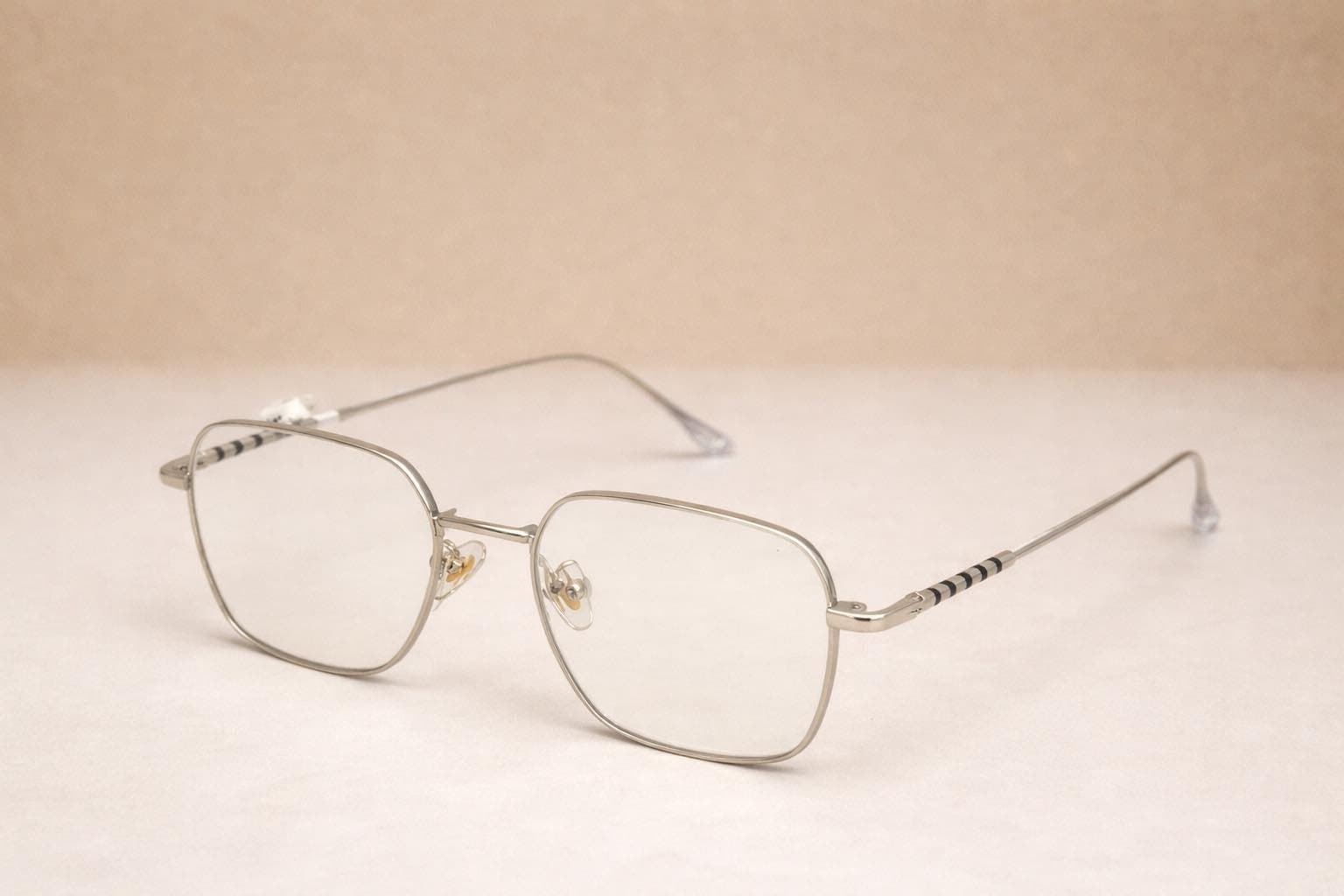 Mắt Kính Gọng Kim Loại Cao Cấp – Thiết Kế Geometric Hiện Đại - ảnh 3