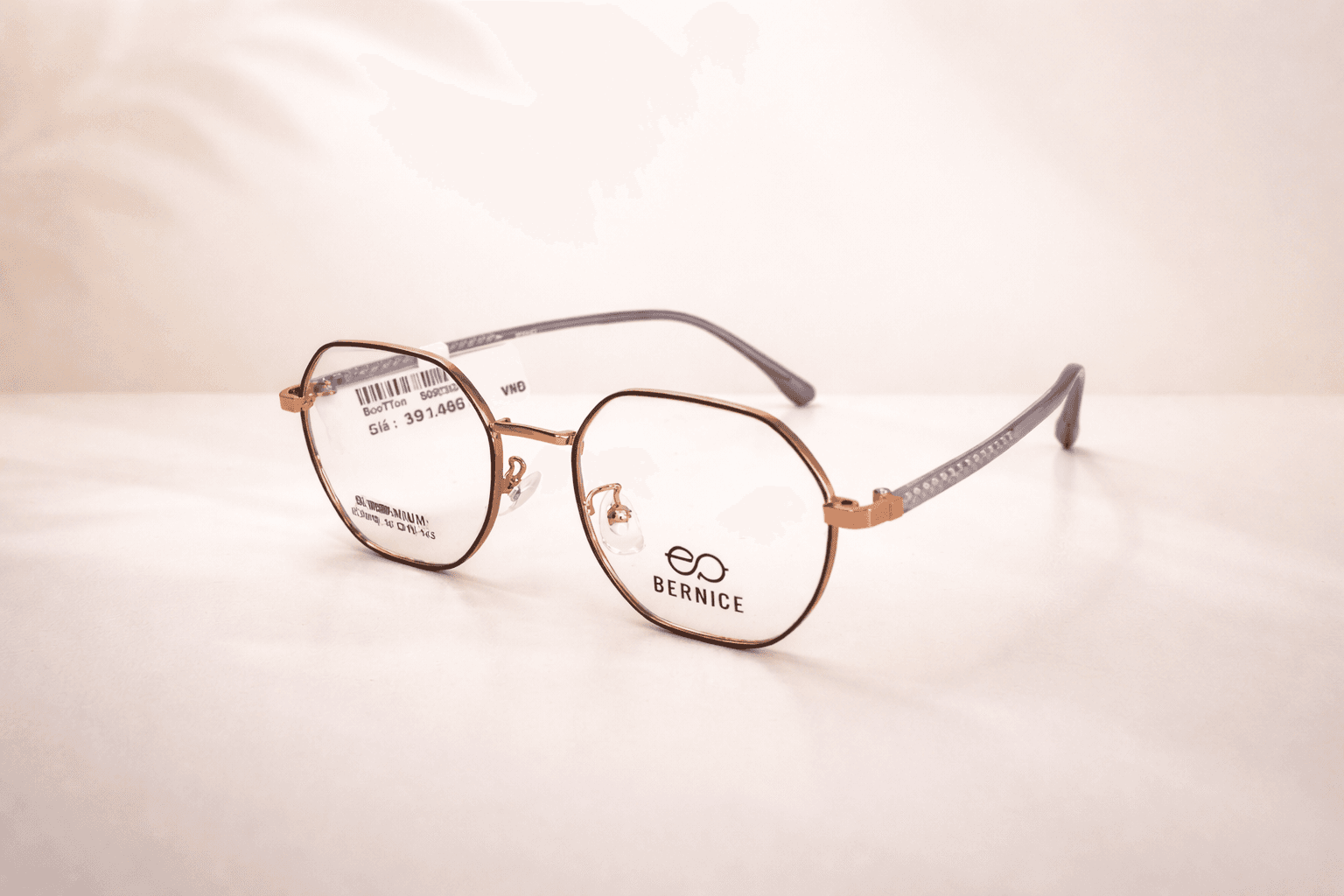 "Kính Bernice Titanium Sang Trọng, Gọng Mạ Vàng Hình Lục Giác – Phong Cách Tinh Tế Cho Nam Nữ" – thời trang, Đeo Cả Ngày Không Mỏi - ảnh 2