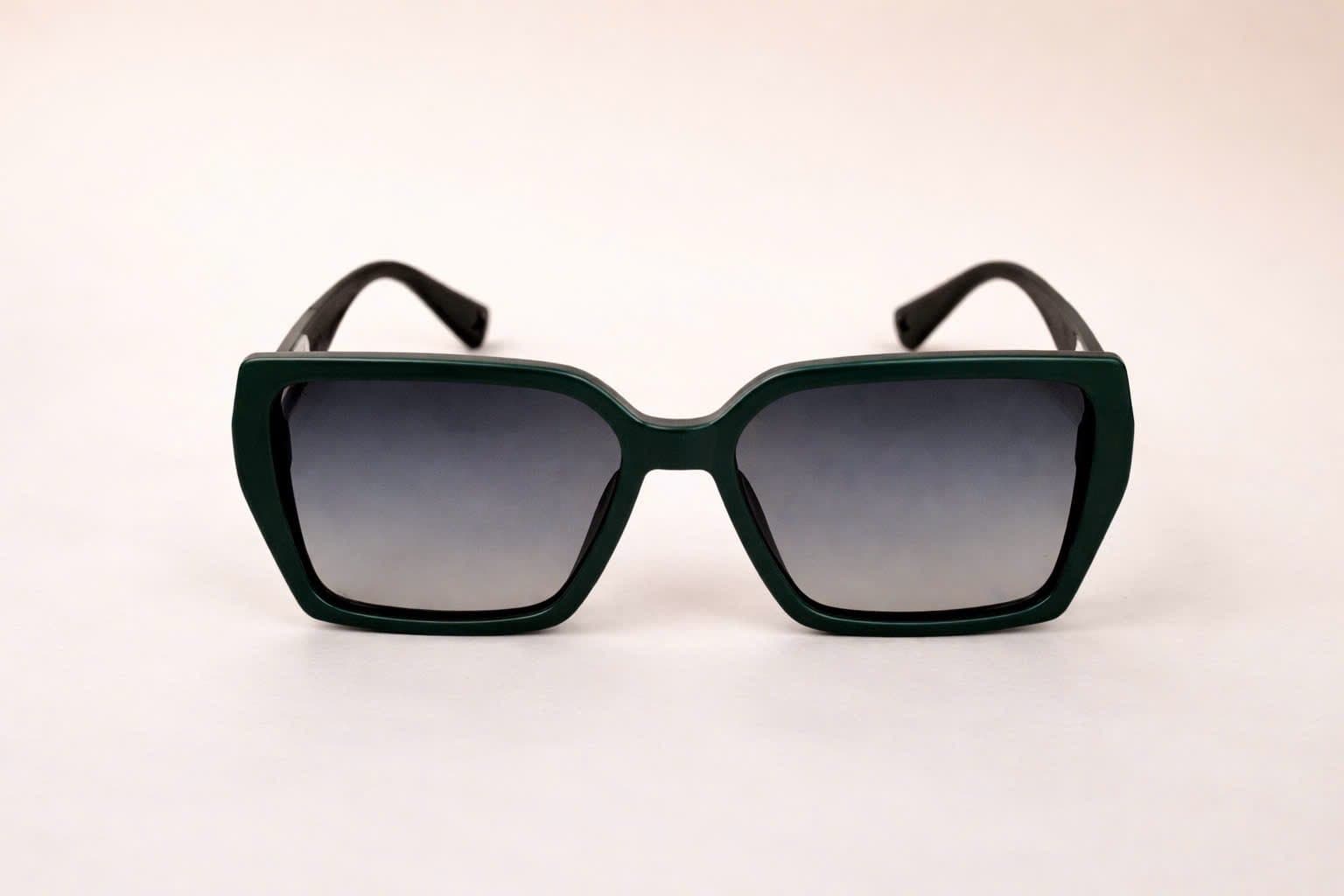 Kính Mát Oversize Dáng Vuông Nữ – Khung Nhựa Xanh Rêu Thời Thượng – Tròng Phân Cực Chống UV400