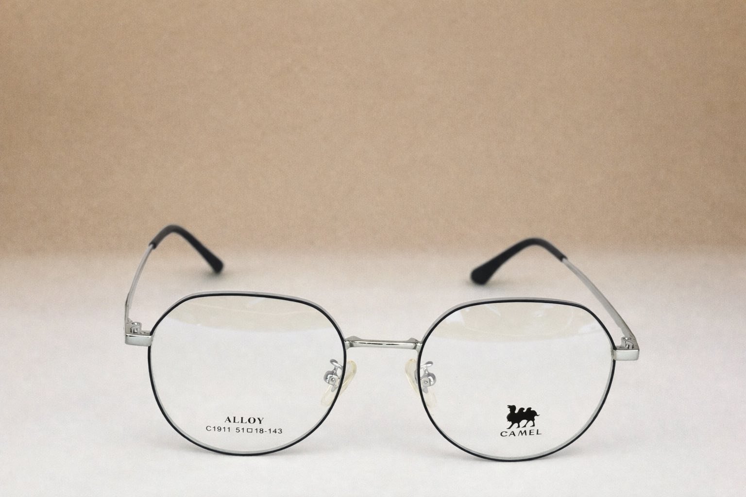 Gọng Kính Camel Alloy C1911 – Sự Kết Hợp Hoàn Hảo Giữa Cổ Điển & Hiện Đại