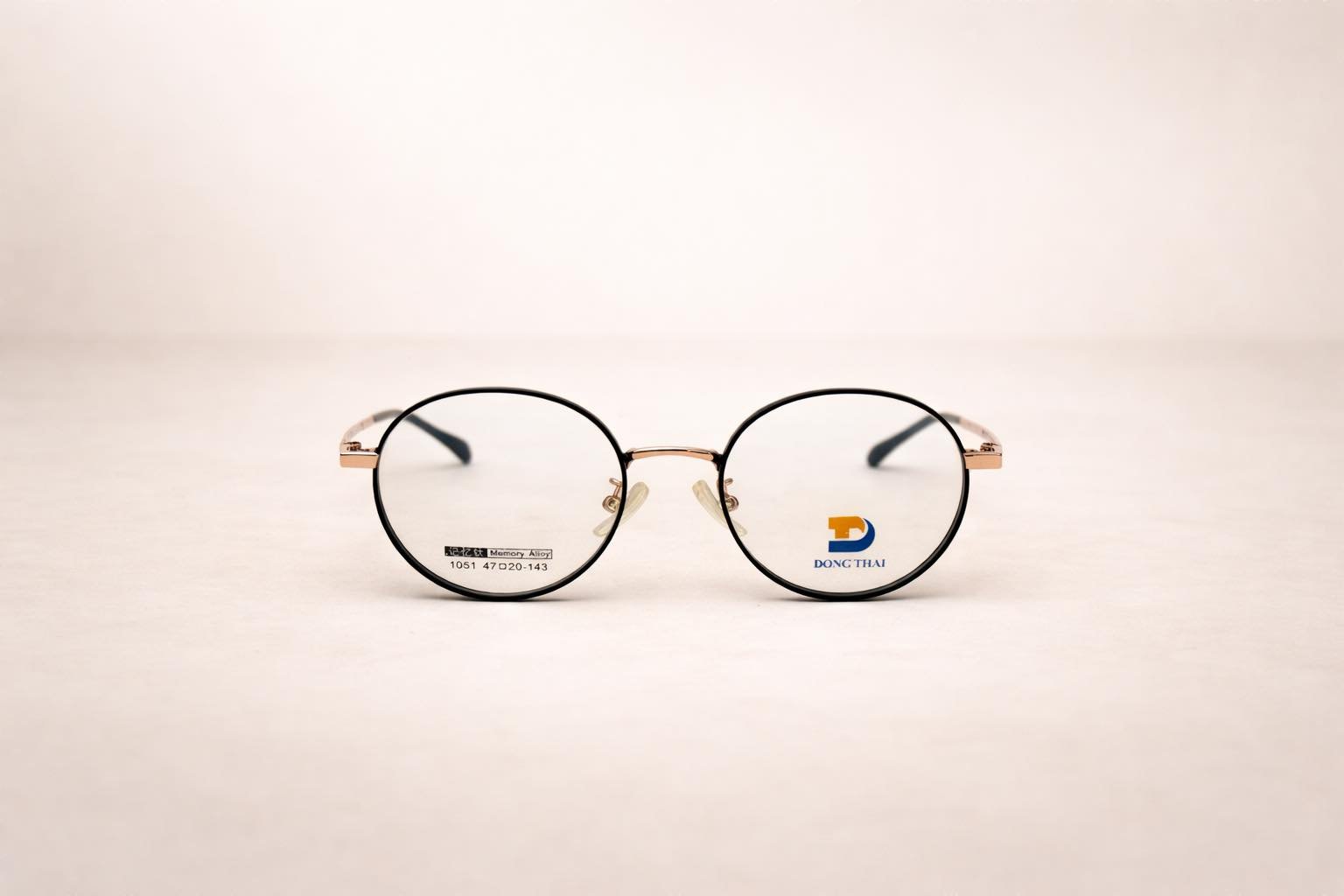 Gọng Kính Tròn Dong Thai 1051 – Hợp Kim Memory Alloy Siêu Bền