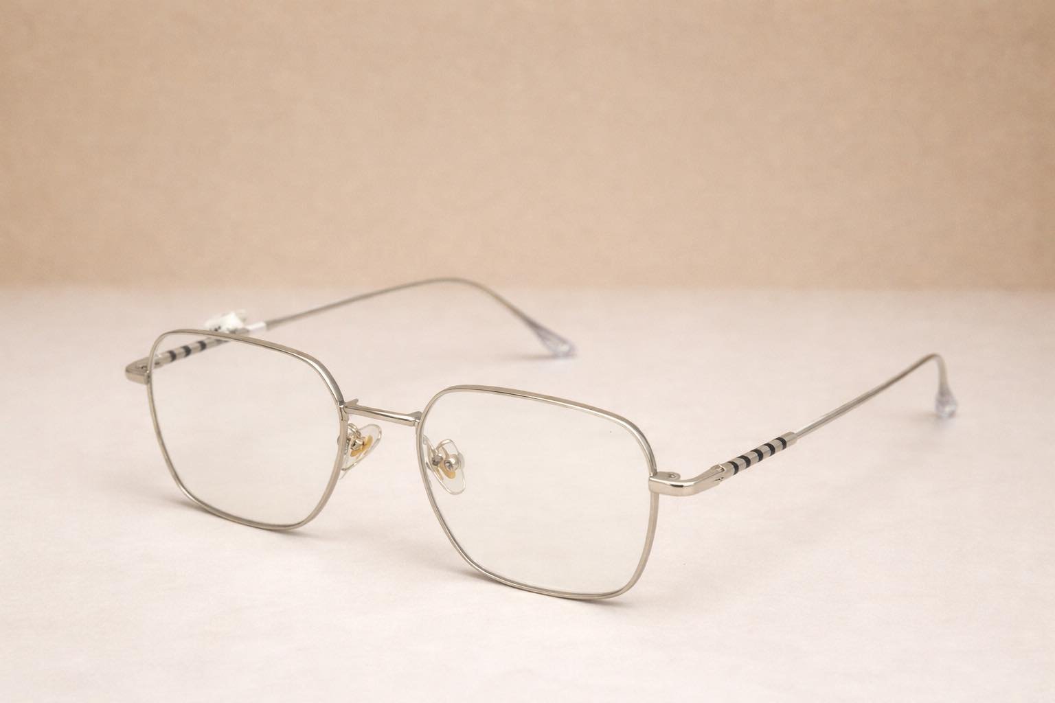 Mắt Kính Gọng Kim Loại Cao Cấp – Thiết Kế Geometric Hiện Đại - ảnh 3