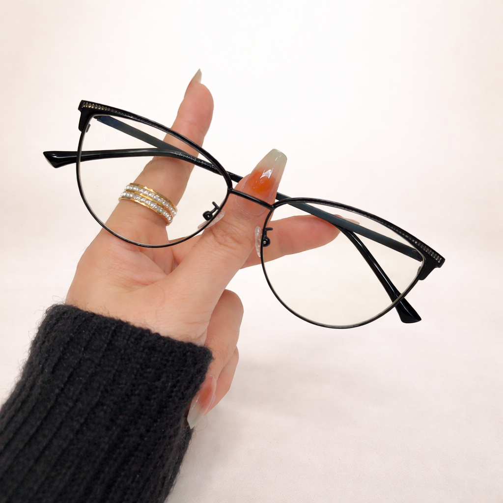 Kính Gọng Vàng Cat-Eye Sang Trọng – Phong Cách Thời Thượng