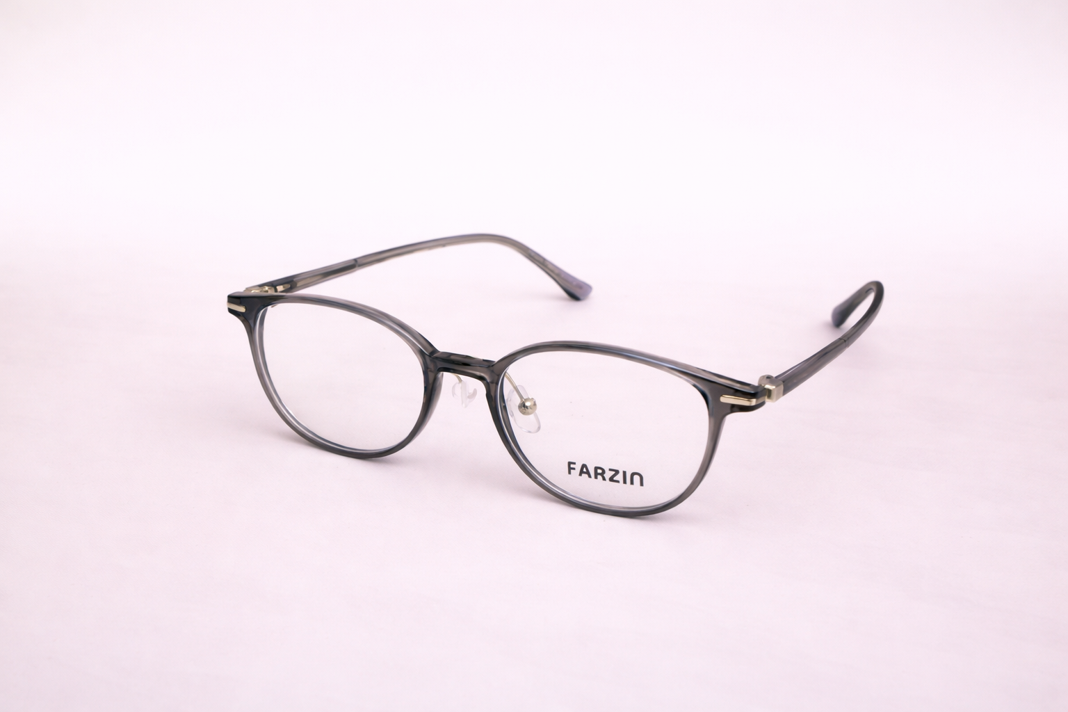 Transparent Luxe – Gọng FARZIN Nhẹ Nhàng, Tinh Tế & Đẳng Cấp - ảnh 3