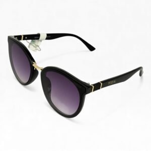 Alternative view of Kính Mát Nữ Gọng Đen – Tròng Tím Chuyển Màu Chống UV400 Cao Cấp